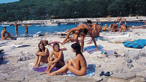 Strande nudist nudity in
